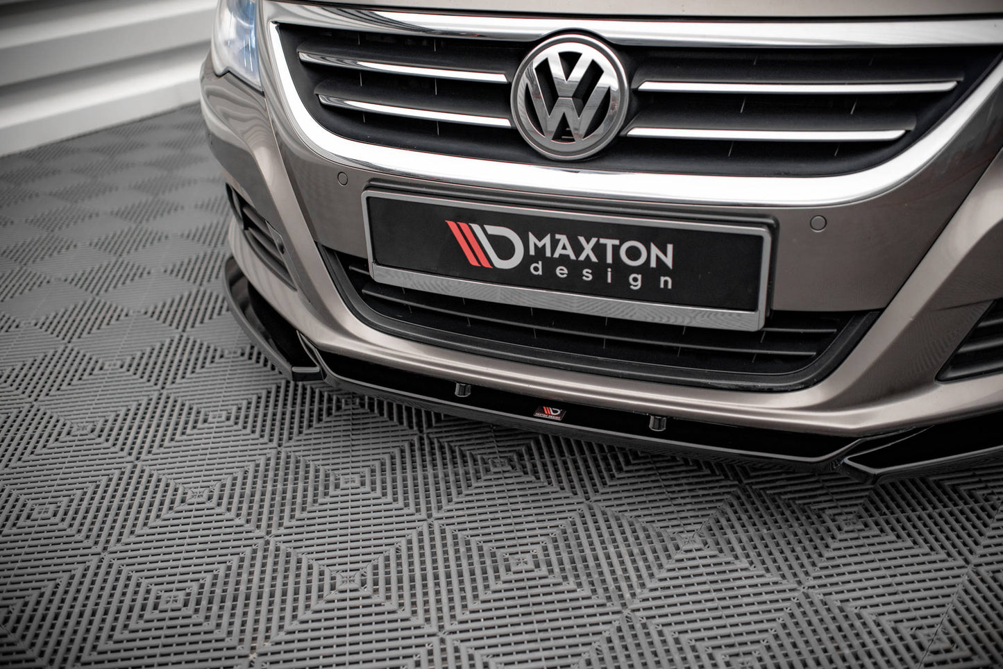 Front Ansatz V.4 für Volkswagen Passat CC schwarz Hochglanz