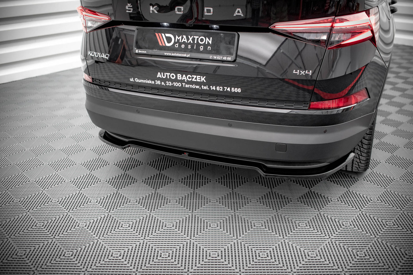 Mittlerer Diffusor Heck Ansatz für Skoda Kodiaq Mk1 Facelift schwarz Hochglanz