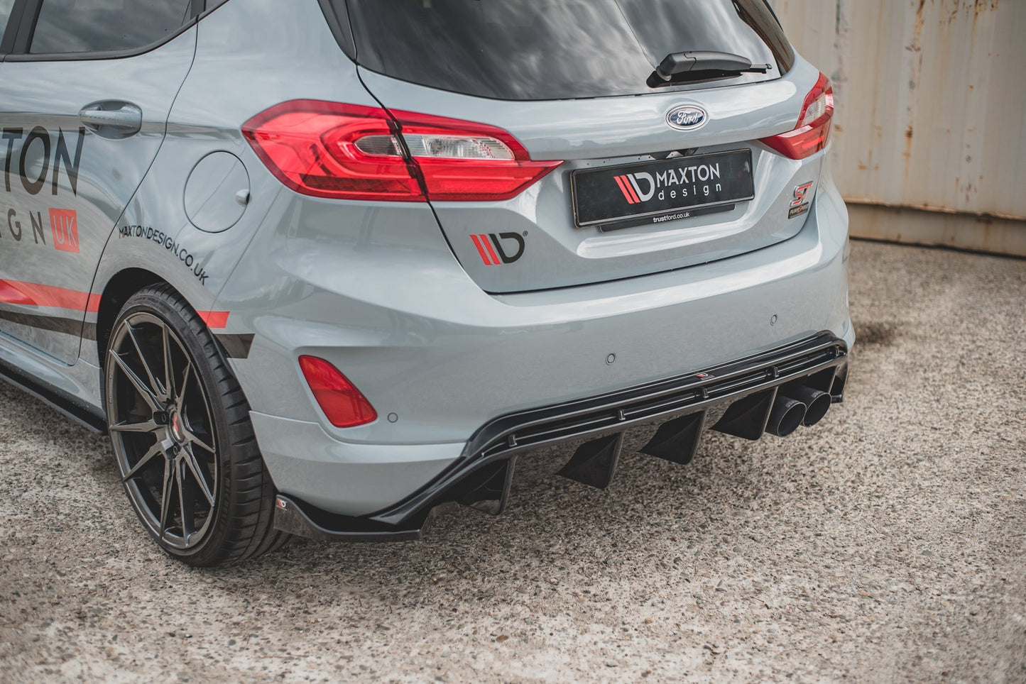 Heck Ansatz Flaps Diffusor V.2 für Ford FIesta Mk8 ST Carbon Look