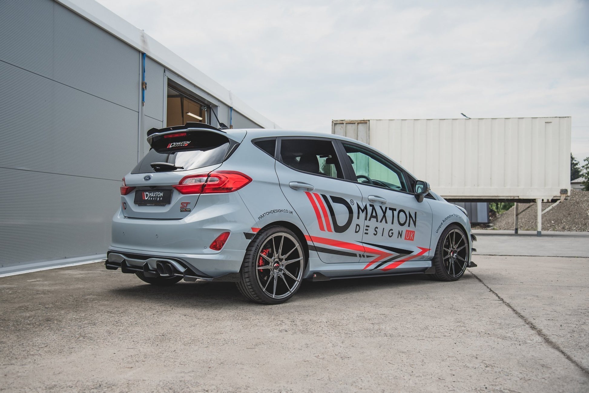 Robuste Racing Diffusor Heck Ansatz für Ford Fiesta Mk8 ST
