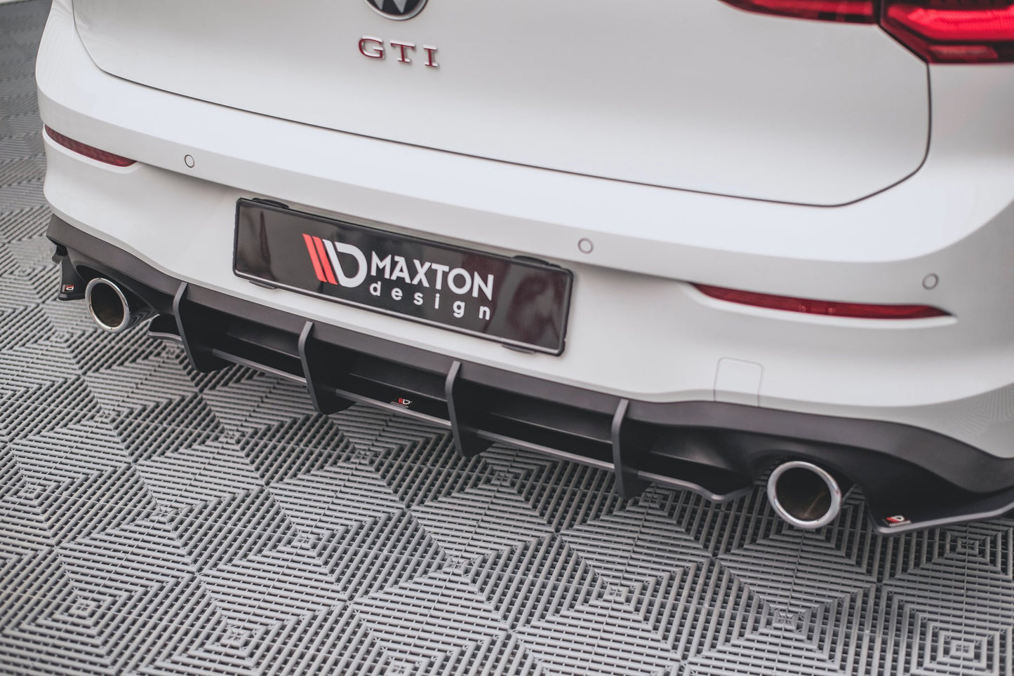 Robuste Racing Heckschürze V.1 für Volkswagen Golf 8 GTI
