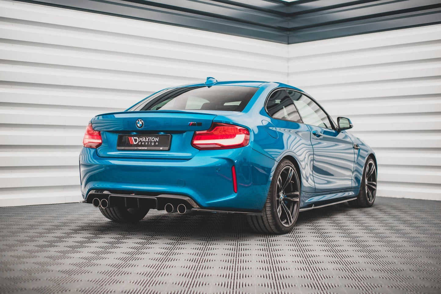 Heck Ansatz Flaps Diffusor V.3 für BMW M2 F87 schwarz Hochglanz