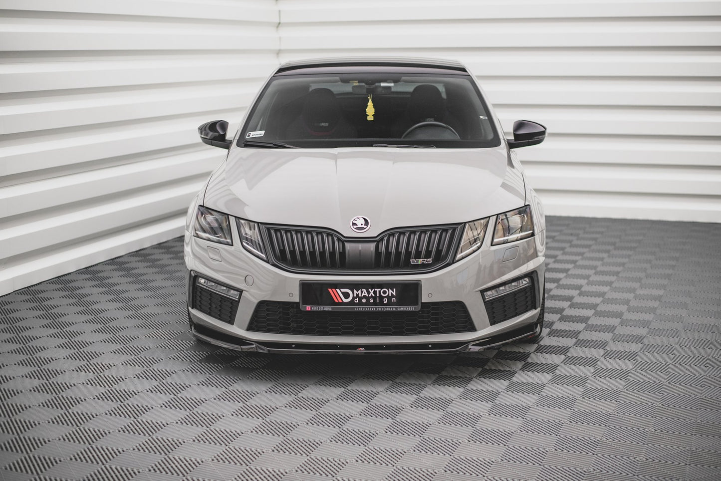 Front Ansatz V.3 für Skoda Octavia RS Mk3 Facelift schwarz matt