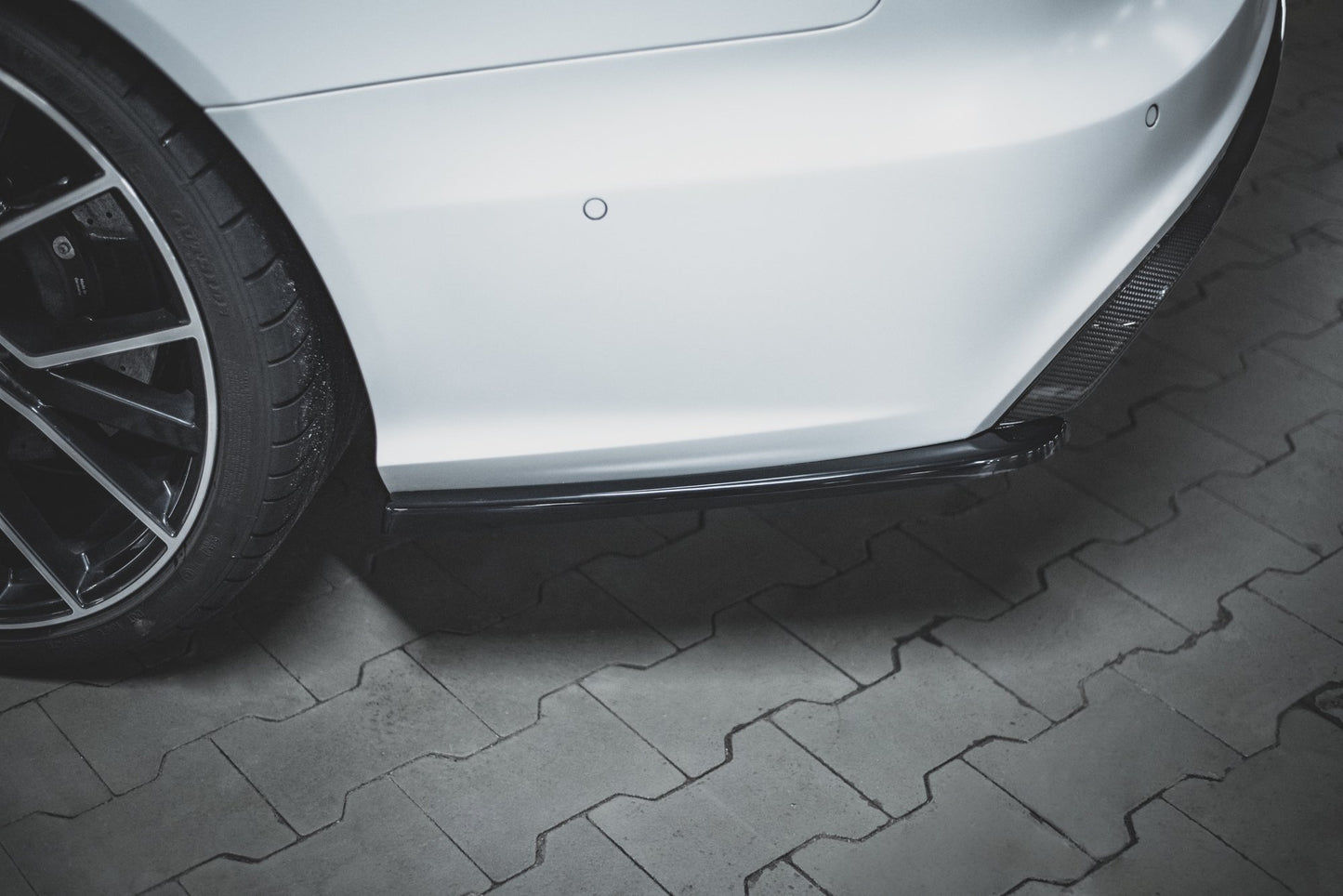 Heck Ansatz Flaps Diffusor V.2 für Audi RS6 C7 schwarz Hochglanz