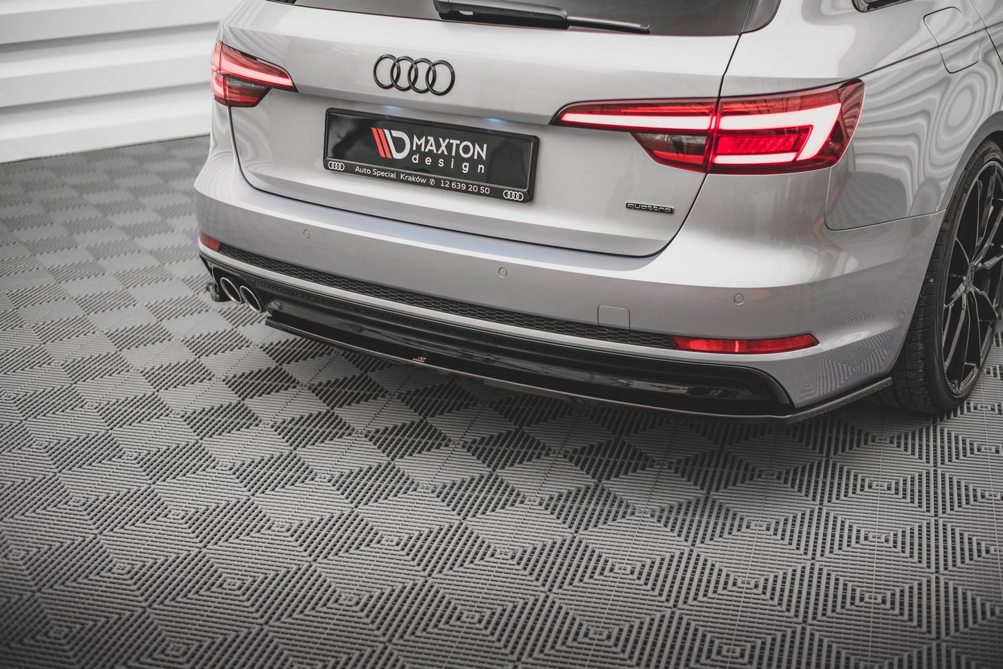 Heck Ansatz Flaps Diffusor V.2 für Audi A4 S-Line B9 Carbon Look