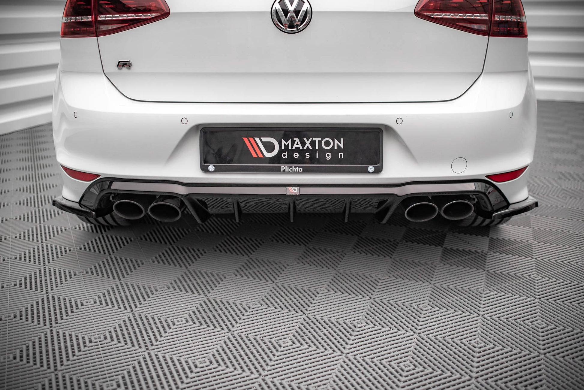 Heck Ansatz Flaps Diffusor V.4 für Volkswagen Golf R Mk7 Carbon Look