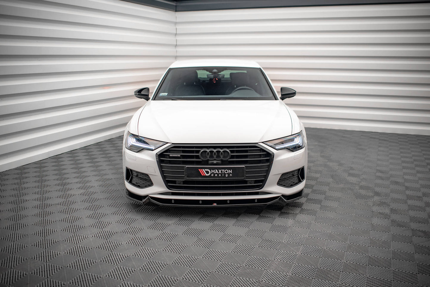 Front Ansatz V.2 für Audi A6 C8 schwarz Hochglanz