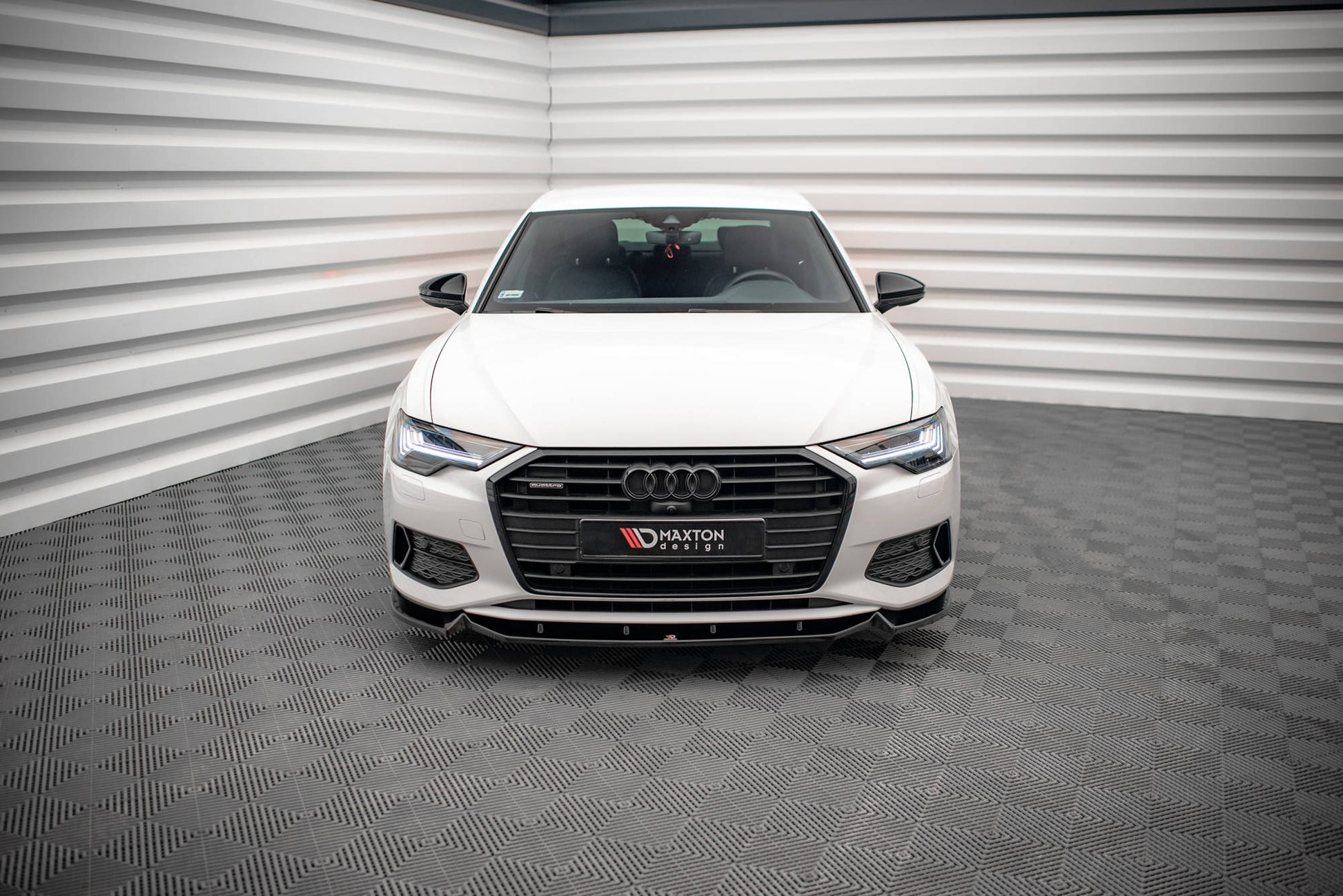 Front Ansatz V.2 für Audi A6 C8 schwarz Hochglanz