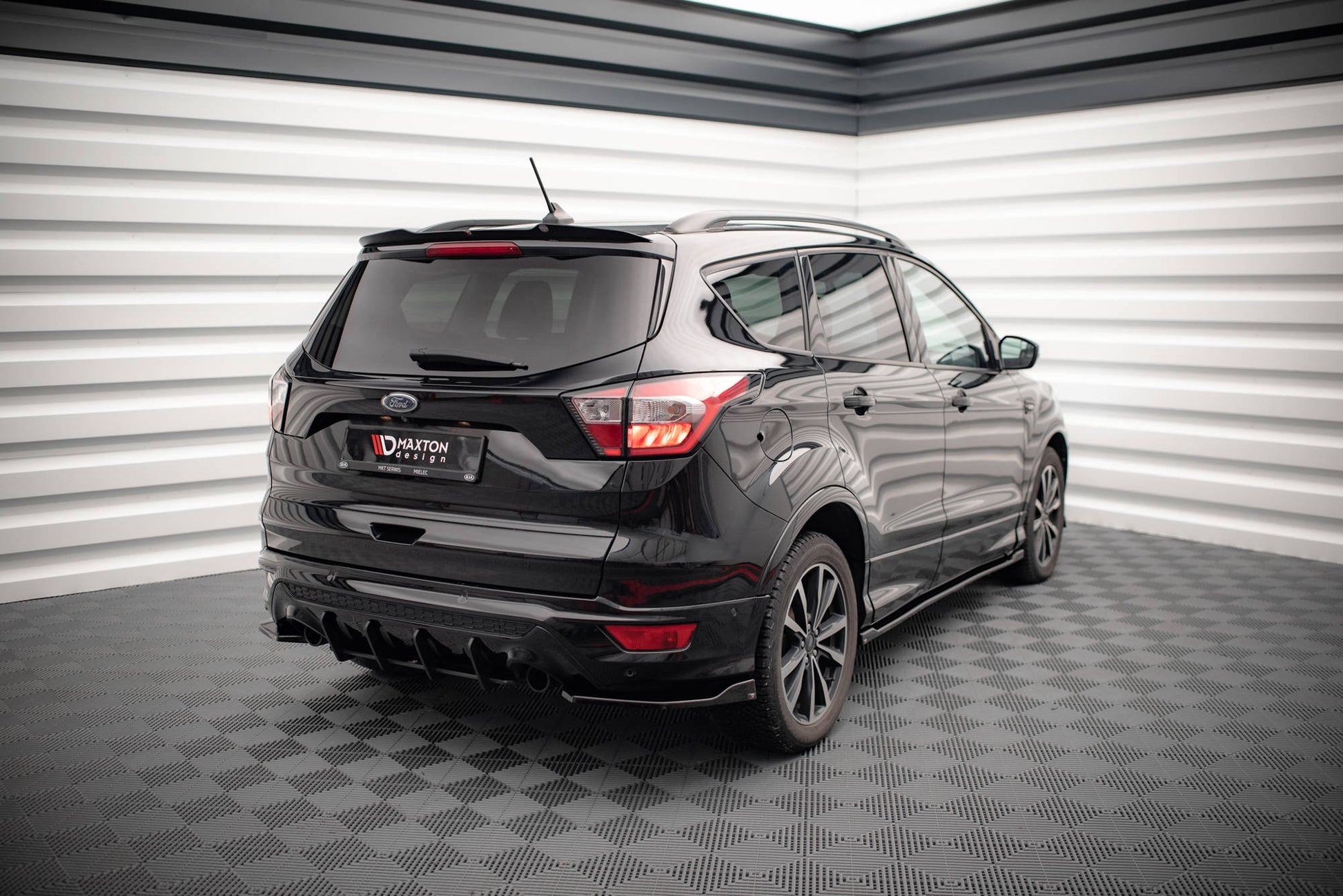 Heck Ansatz Flaps Diffusor für Ford Escape ST-Line Mk3 schwarz matt