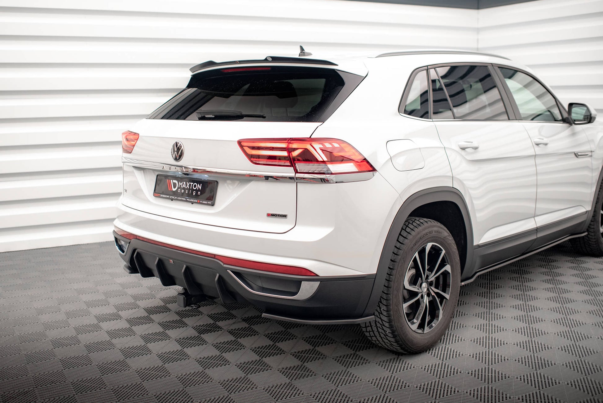 Diffusor Heck Ansatz für Volkswagen Atlas Cross Sport schwarz matt