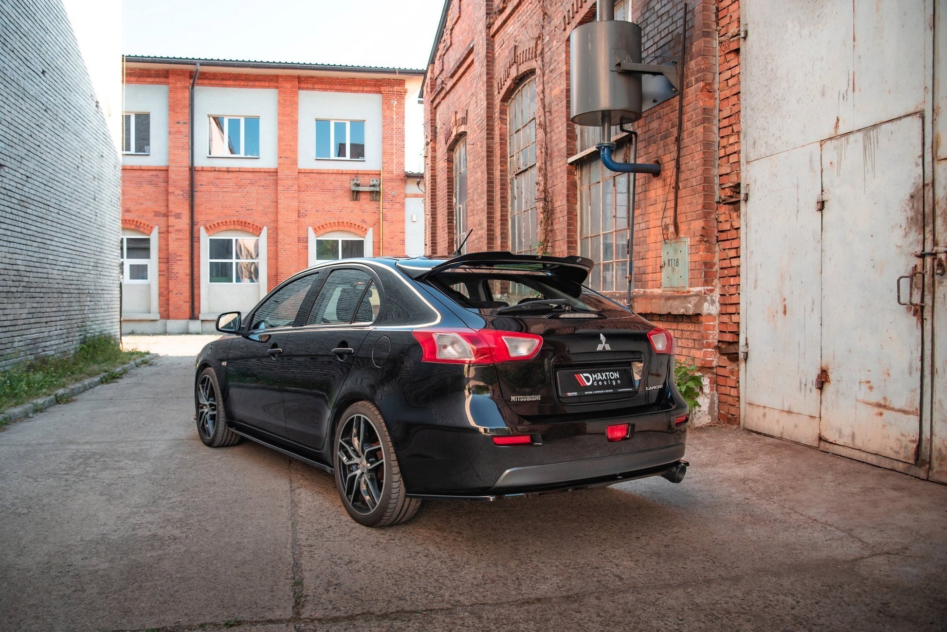 Spoiler CAP für Mitsubishi Lancer Sportback Mk8 schwarz Hochglanz
