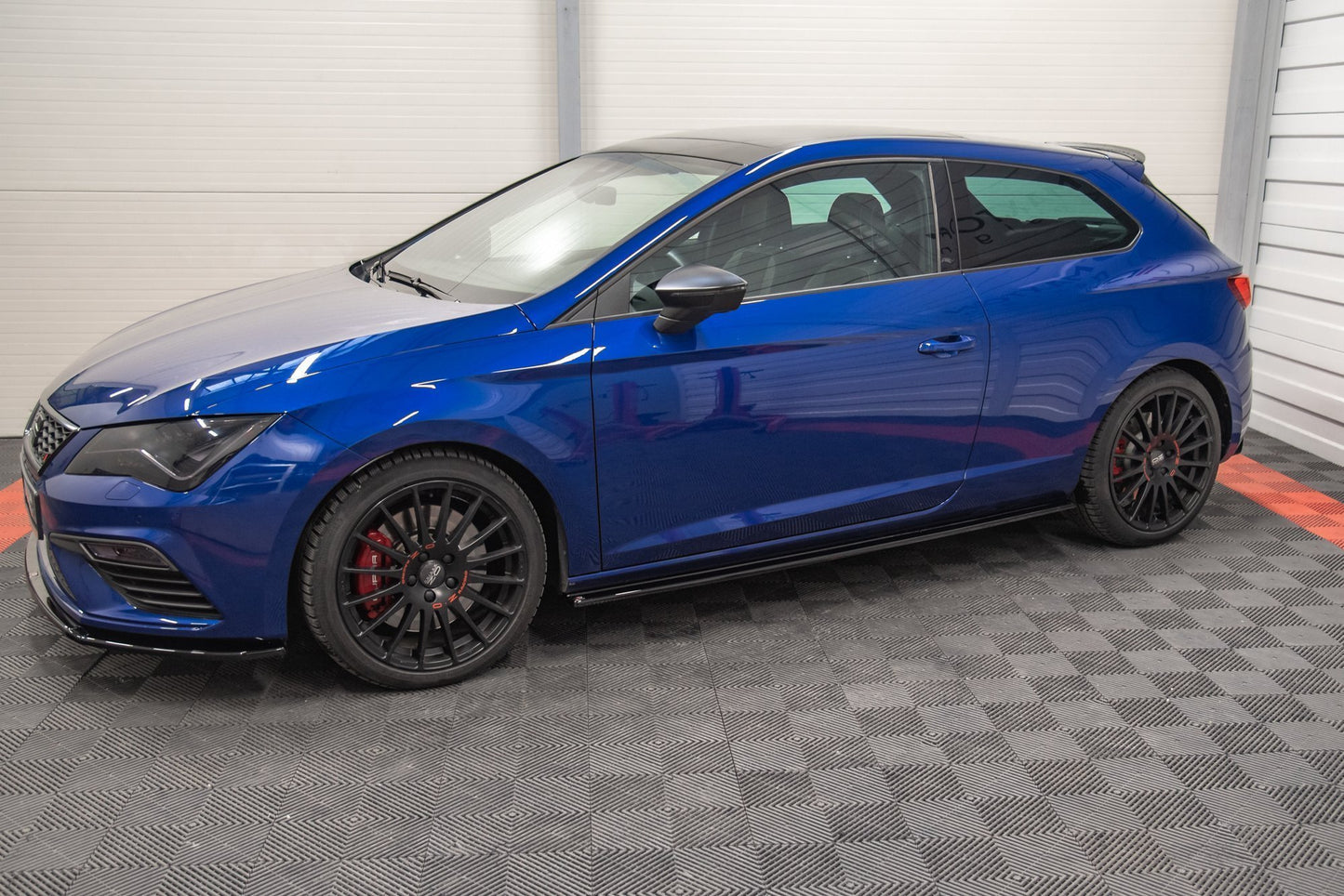 Seitenschweller Ansatz für Seat Leon Cupra / FR SC Mk3 / Mk3 FL schwarz matt