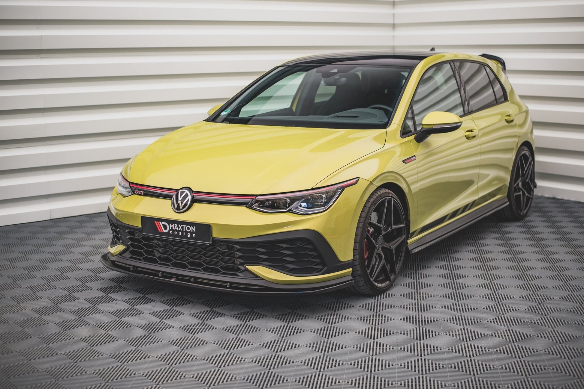 Front Ansatz V.4 für Volkswagen Golf 8 GTI Clubsport schwarz Hochglanz