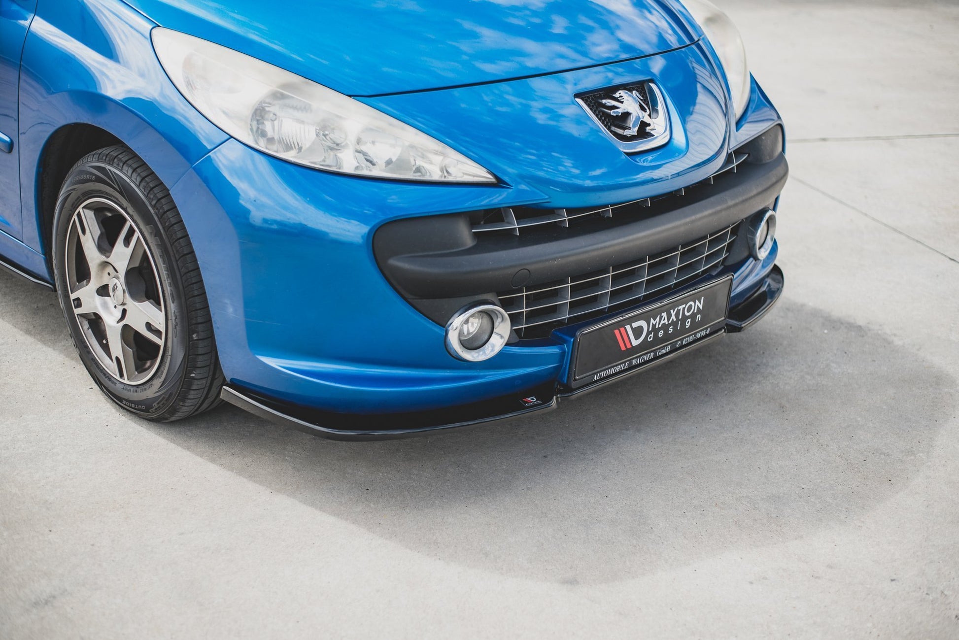 Front Ansatz für Peugeot 207 Sport schwarz matt