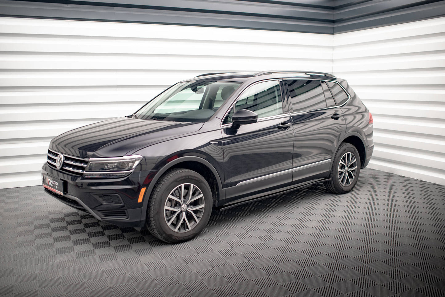 Seitenschweller Ansatz für Volkswagen Tiguan Allspace Mk2 schwarz Hochglanz