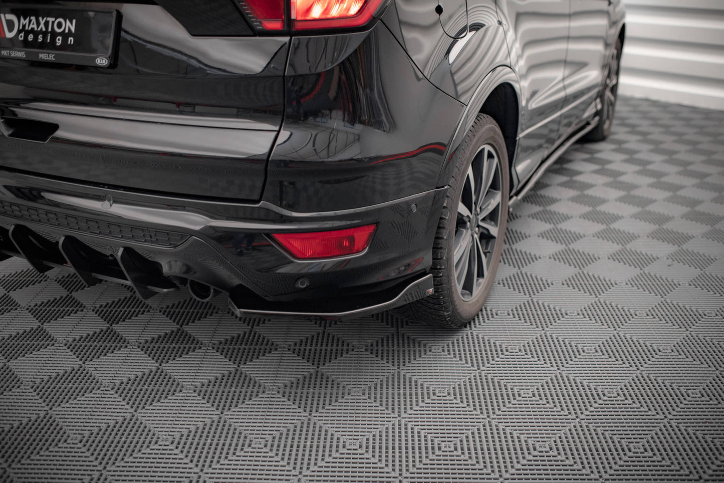 Heck Ansatz Flaps Diffusor für Ford Escape ST-Line Mk3 schwarz Hochglanz