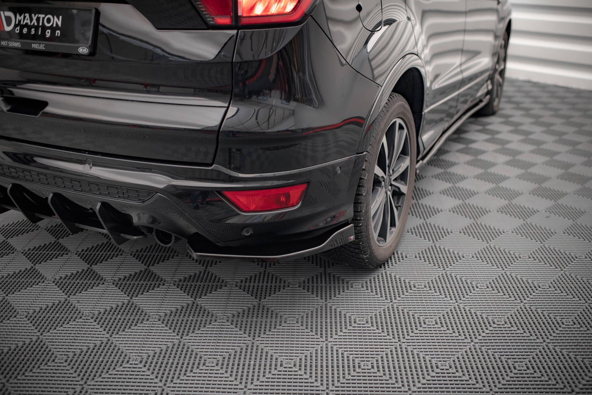 Heck Ansatz Flaps Diffusor für Ford Escape ST-Line Mk3 Carbon Look
