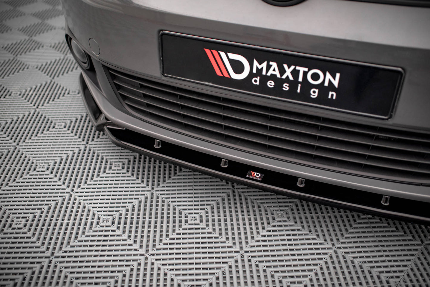 Front Ansatz für Volkswagen Caddy Mk3 Facelift Carbon Look