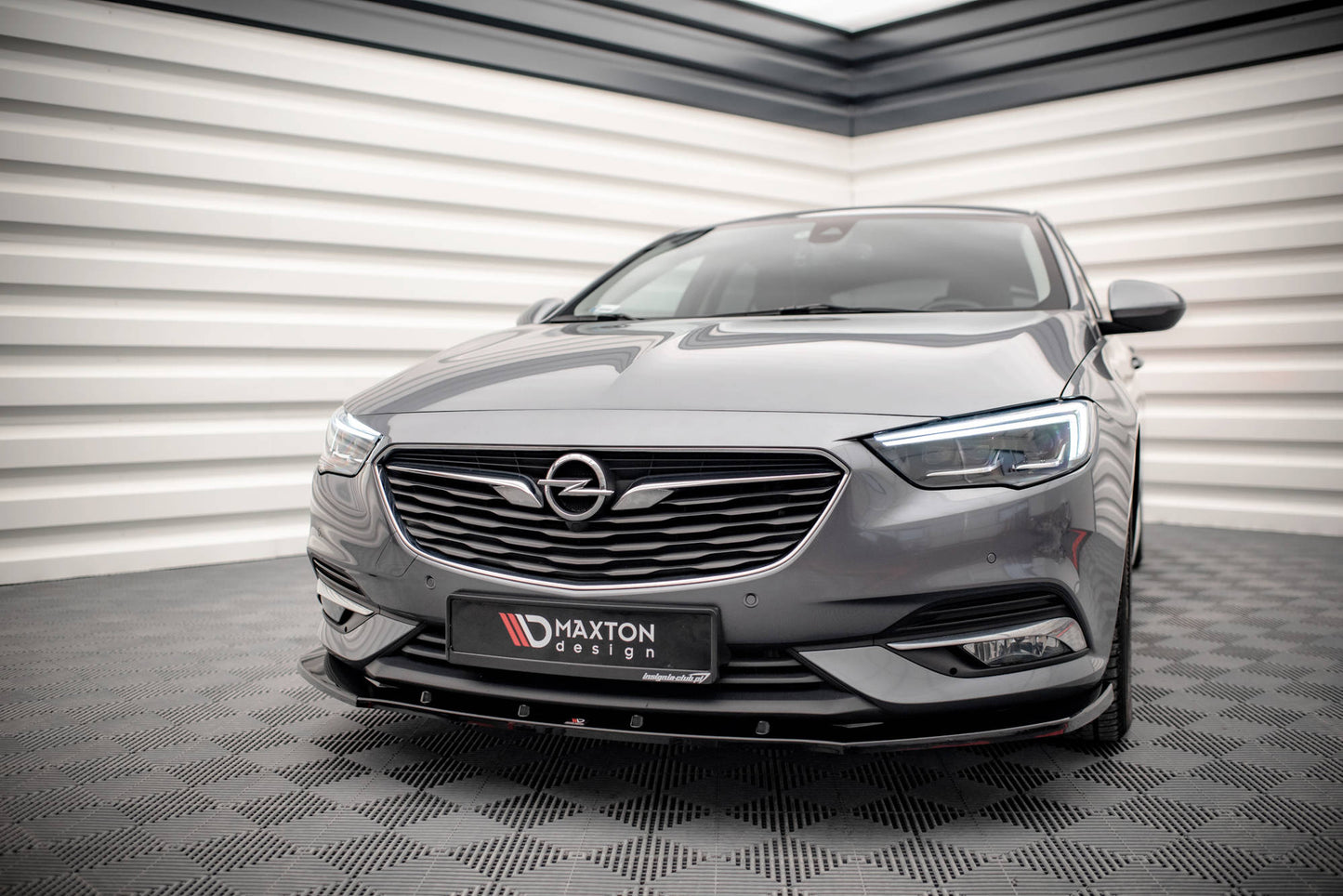 Front Ansatz V.1 für Opel Insignia Mk2 schwarz Hochglanz