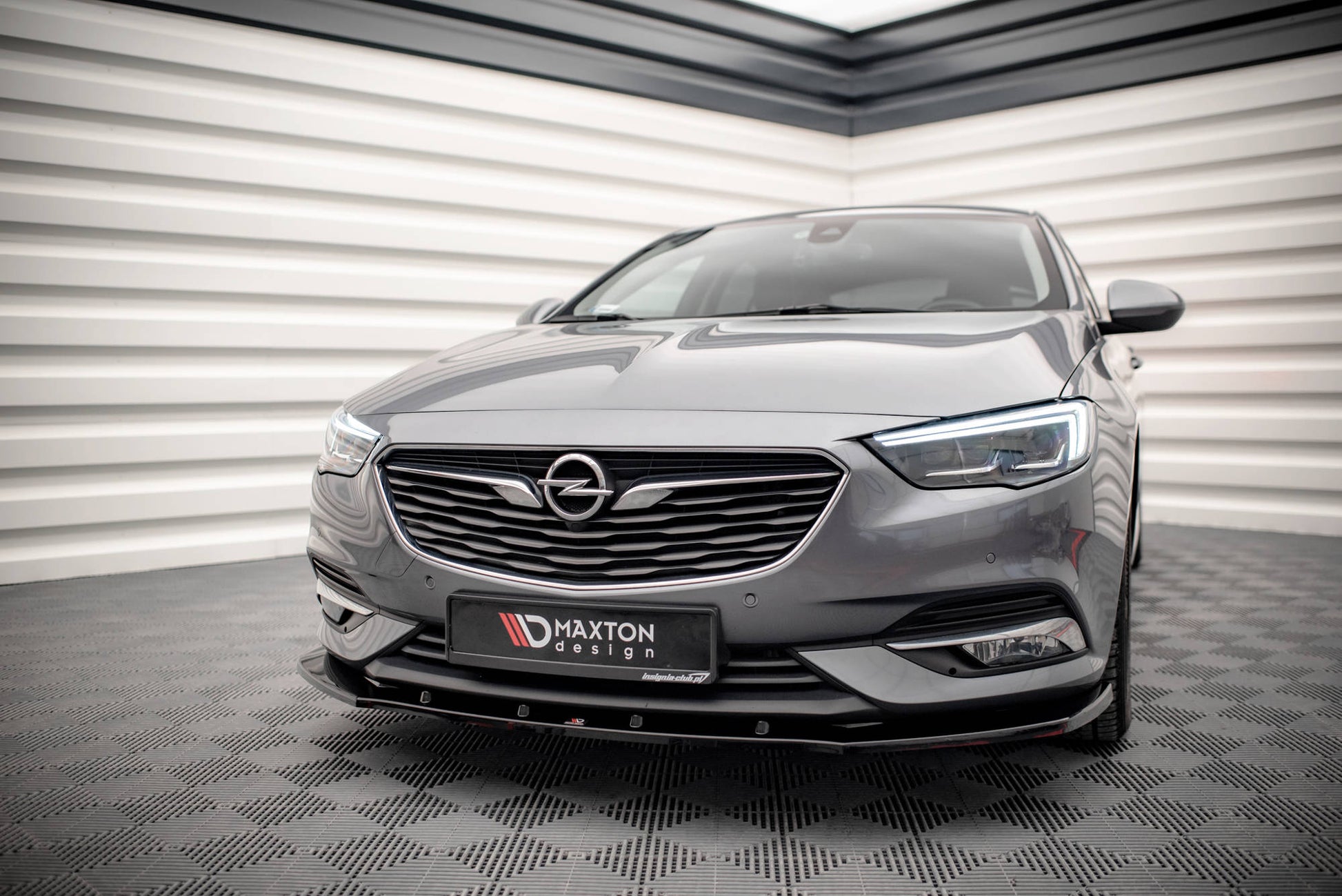 Front Ansatz V.1 für Opel Insignia Mk2 schwarz Hochglanz