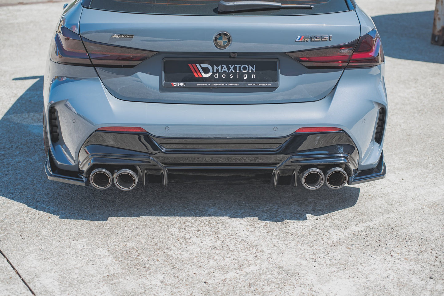 Heck Ansatz Flaps Diffusor V.4 für BMW 1er F40 M-Paket/ M135i Carbon Look