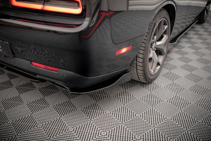 Heck Ansatz Flaps Diffusor für Dodge Challenger RT Mk3 Facelift schwarz Hochglanz