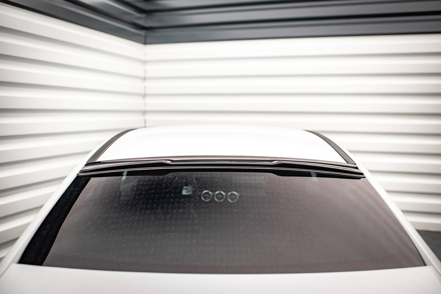 Heckscheiben Spoiler für Mercedes A35 Limousine V177 schwarz Hochglanz
