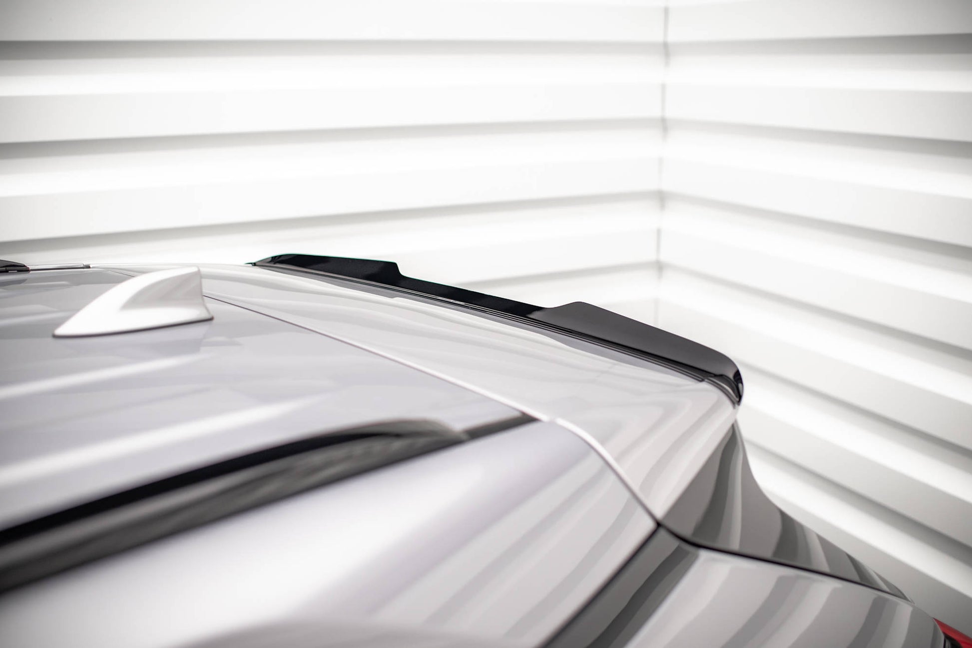 Spoiler CAP für Toyota RAV4 Mk5 schwarz Hochglanz
