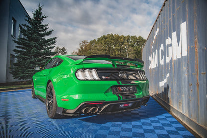 Mittlerer Diffusor Heck Ansatz für Ford Mustang GT Mk6 Facelift schwarz Hochglanz