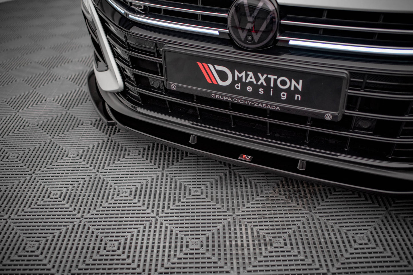 Front Ansatz V.1 für Volkswagen Arteon R schwarz Hochglanz