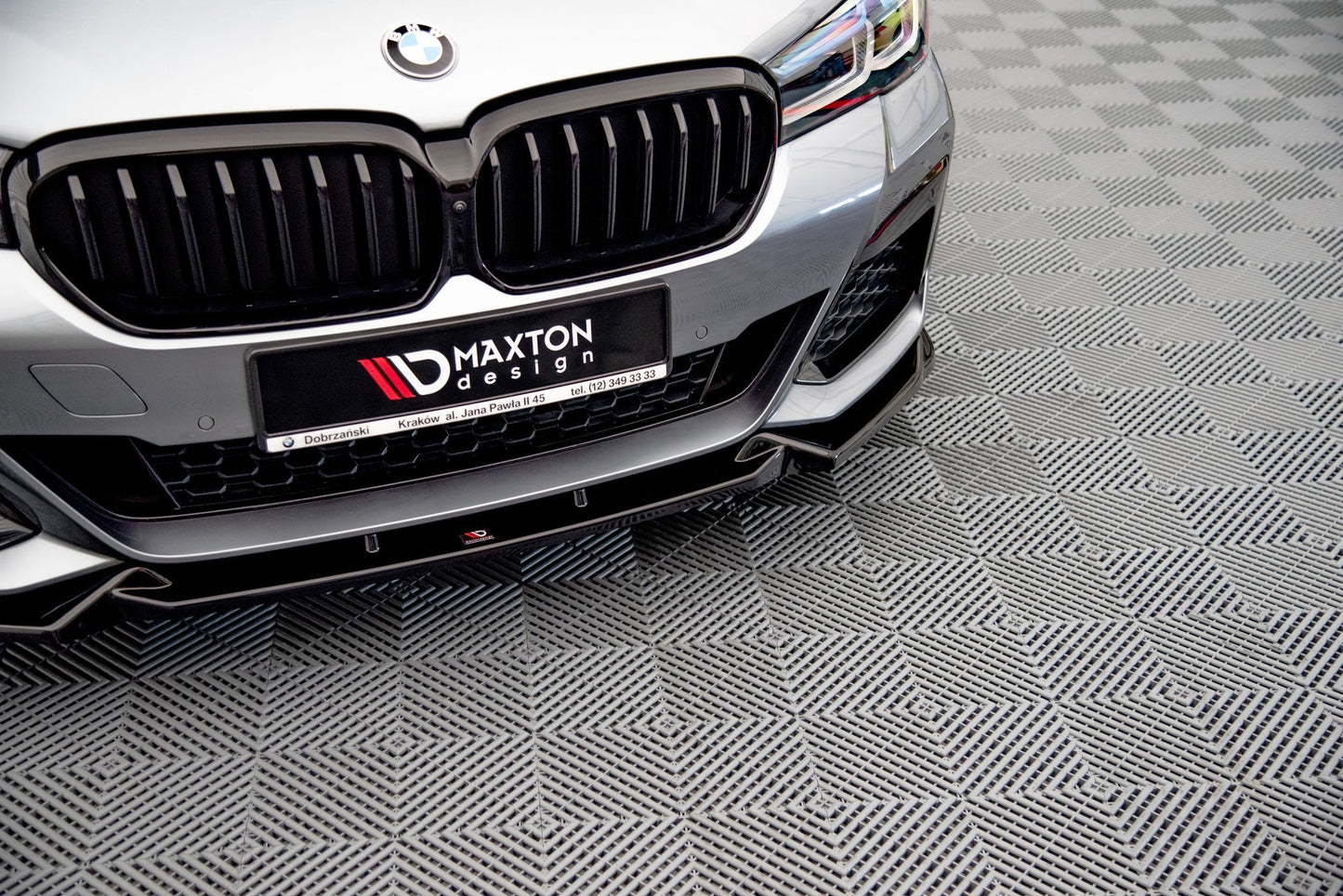 Front Ansatz V.1 für BMW 5er G30 Facelift M-Paket schwarz Hochglanz