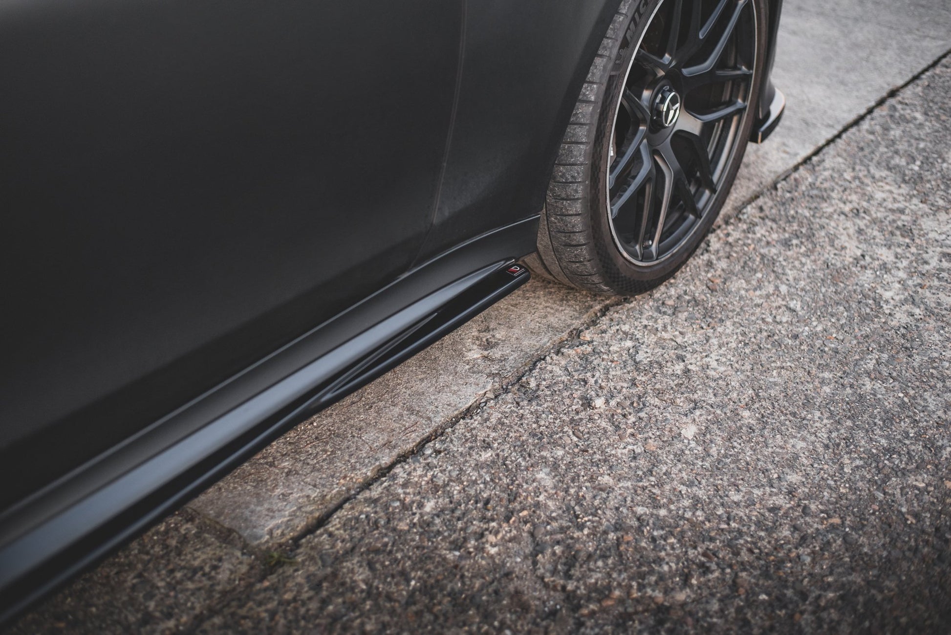 Seitenschweller Ansatz für Mercedes-AMG GT 53 4-Door Coupe schwarz Hochglanz
