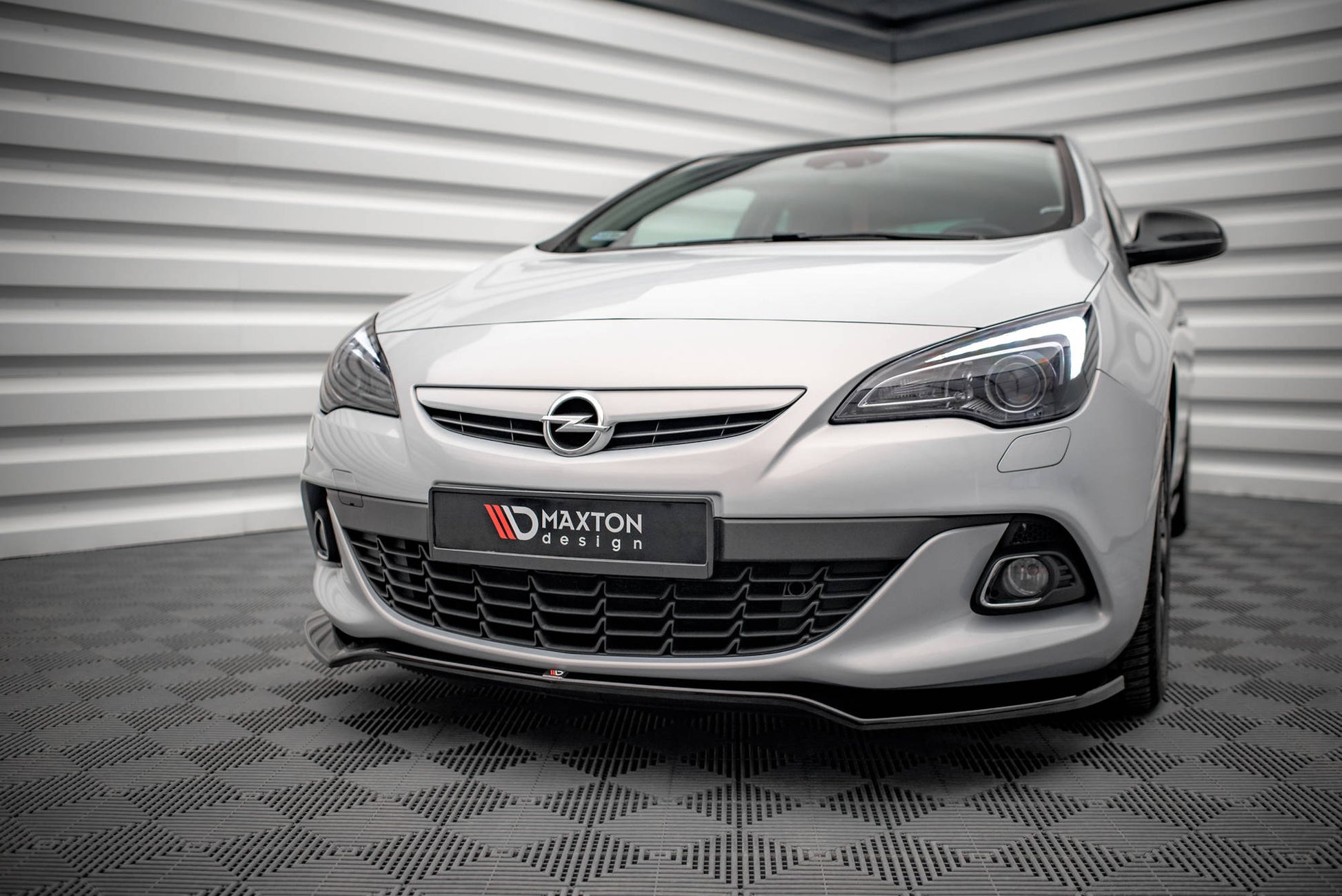 Front Ansatz V.2 für Opel Astra GTC OPC-Line J schwarz Hochglanz
