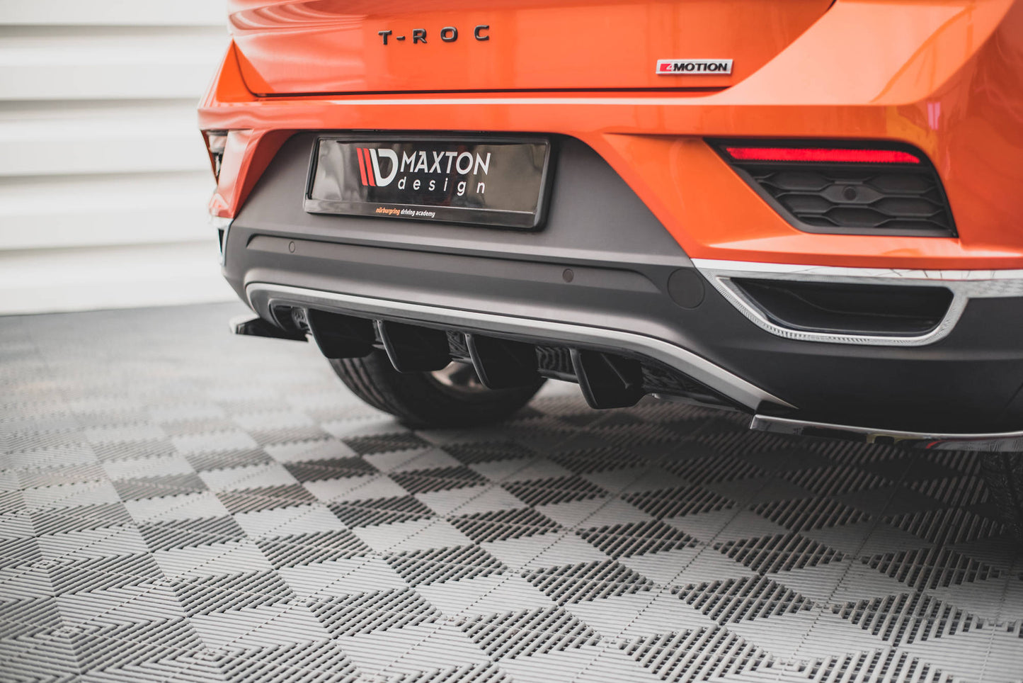 Diffusor Heck Ansatz für Volkswagen T-Roc Mk1 schwarz Hochglanz