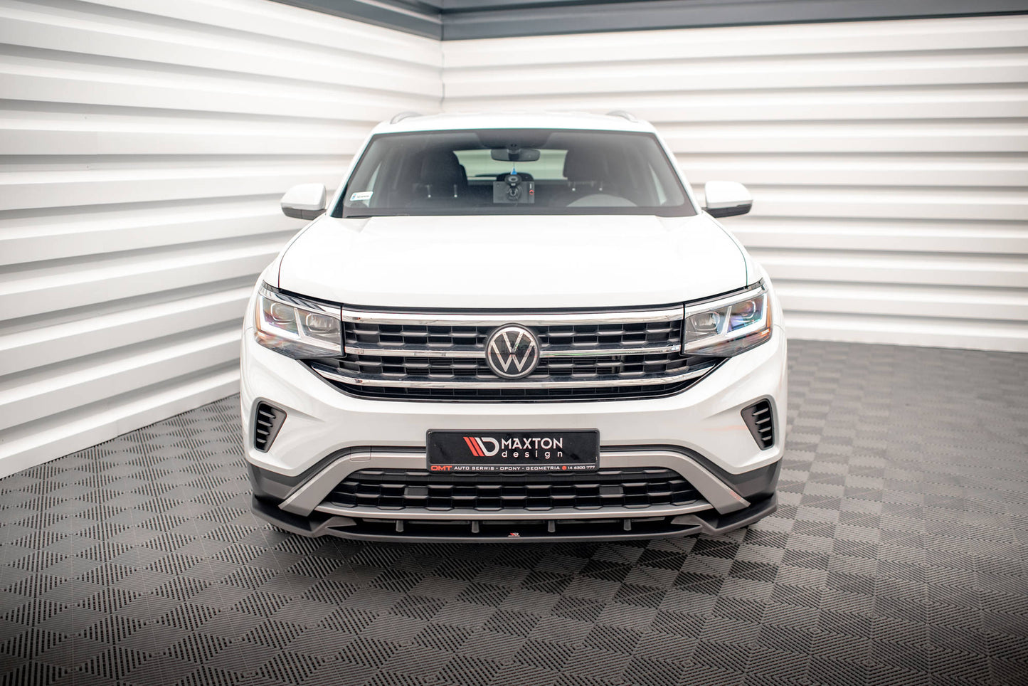 Front Ansatz V.1 für Volkswagen Atlas Cross Sport Carbon Look