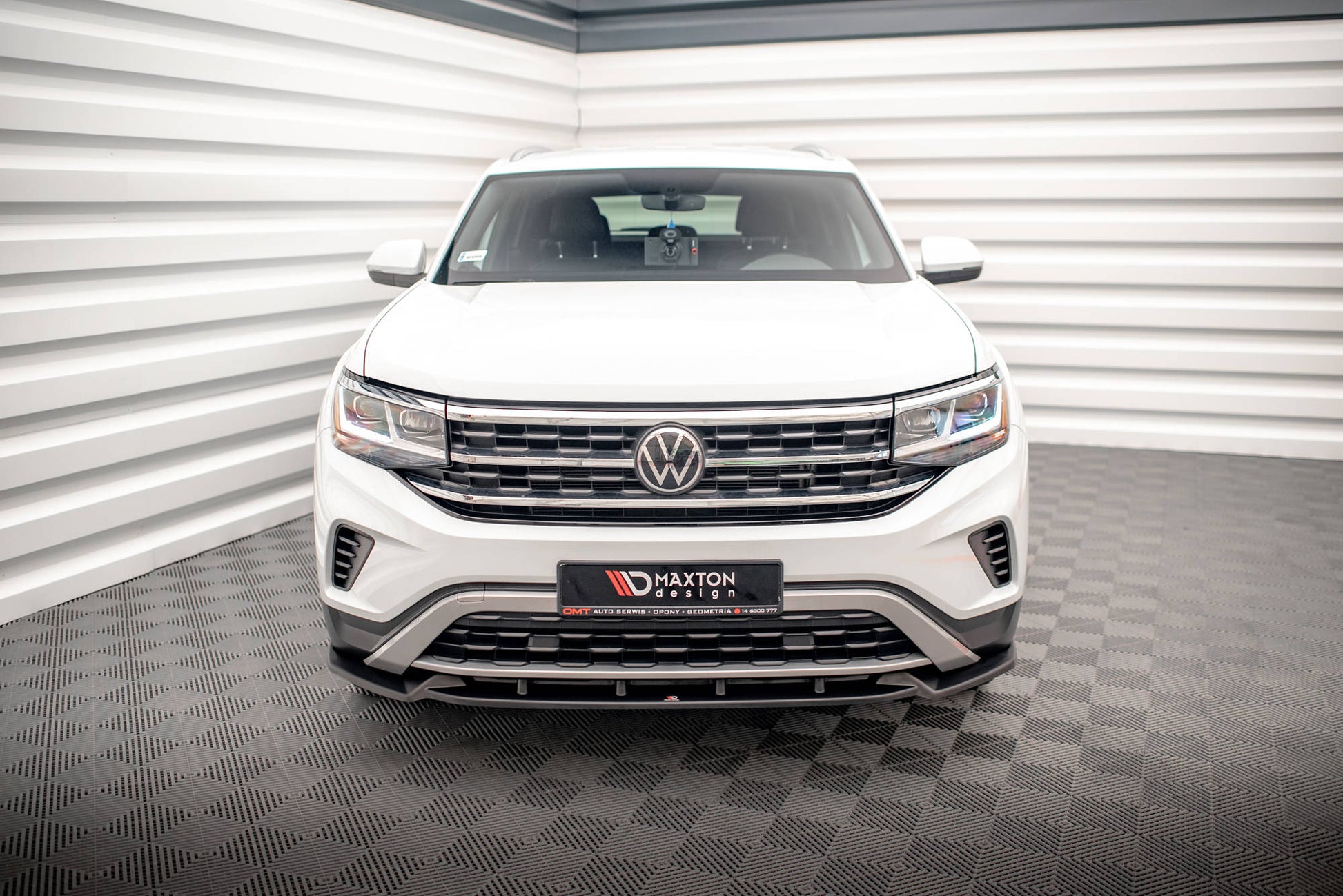 Front Ansatz V.1 für Volkswagen Atlas Cross Sport Carbon Look