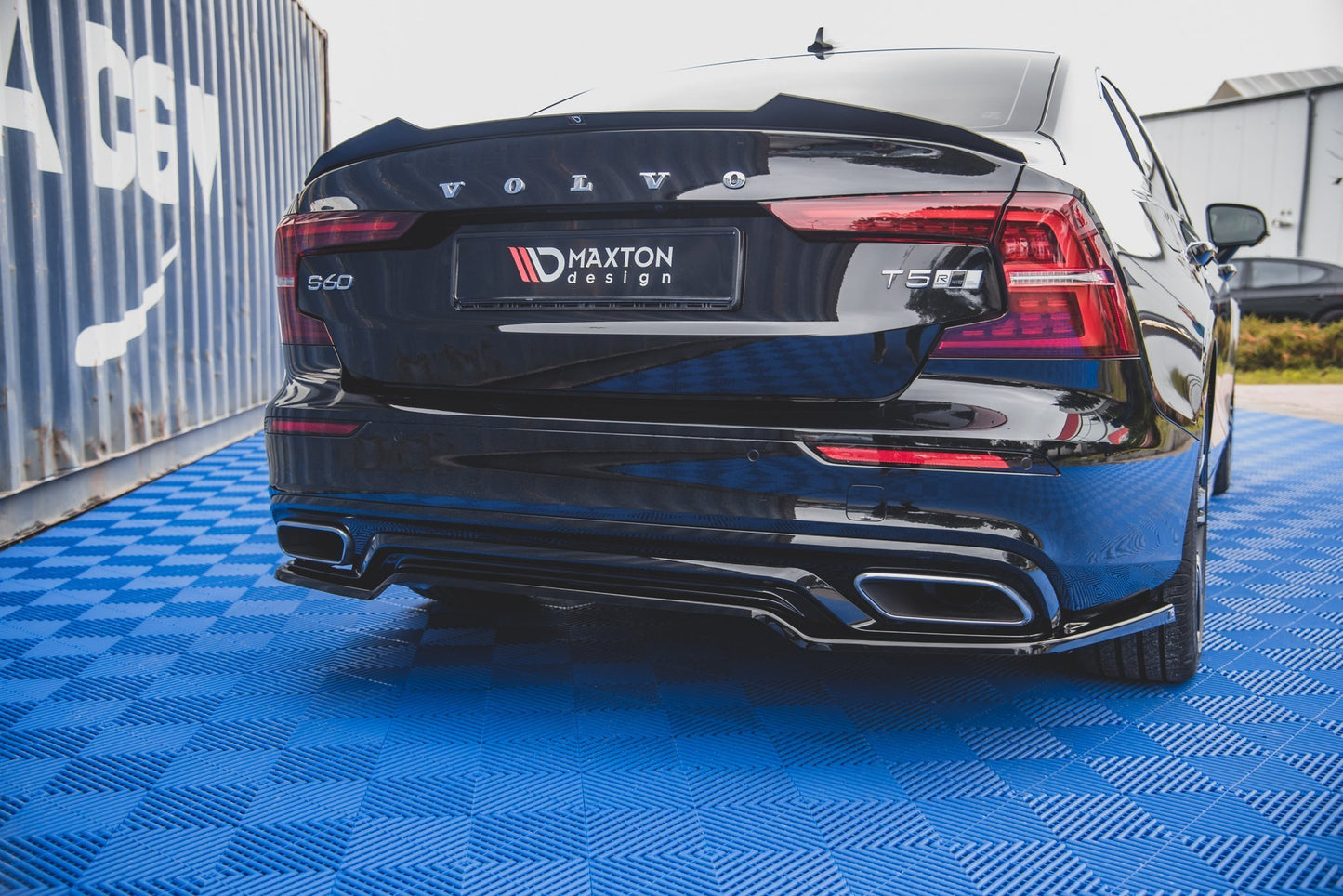 Mittlerer Diffusor Heck Ansatz für Volvo S60/V60 R-Design Mk3 schwarz matt