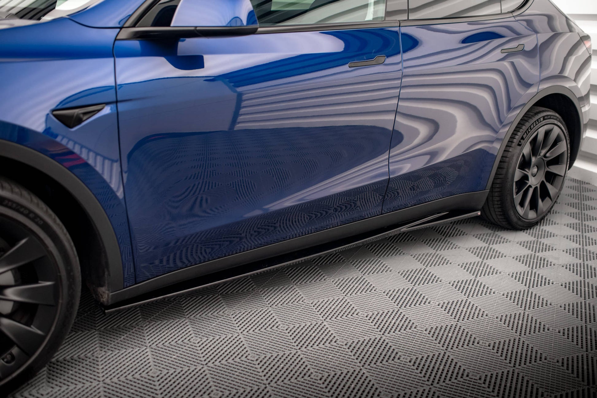 Seitenschweller Ansatz für V.1 für Tesla Model Y Carbon Look