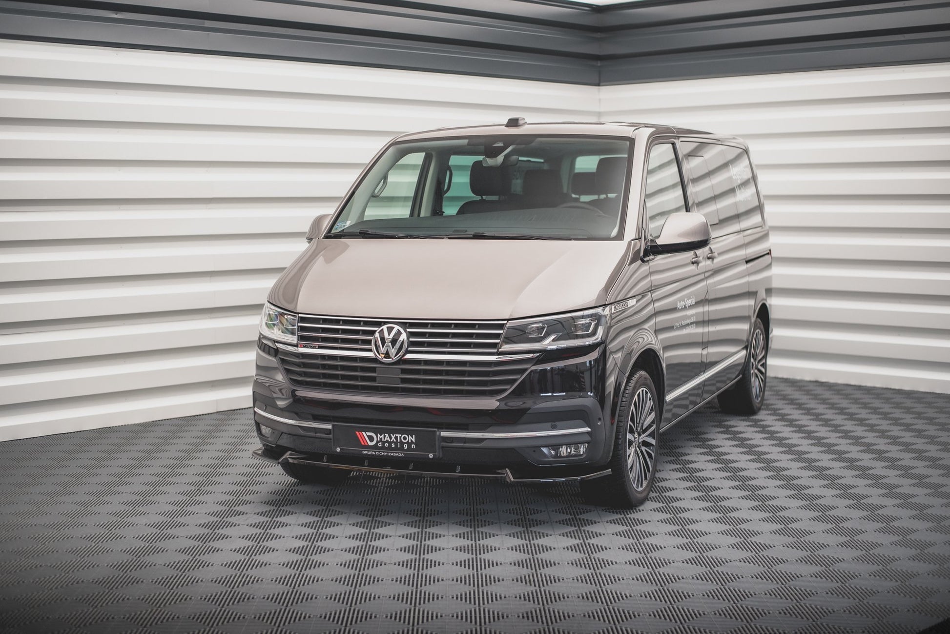 Front Ansatz V.1 für Volkswagen T6 Facelift Carbon Look