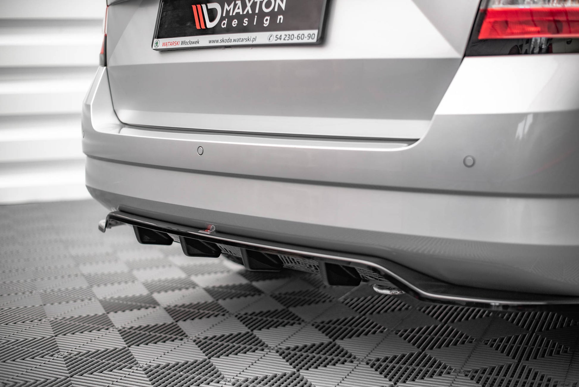 Mittlerer Diffusor Heck Ansatz DTM Look für Skoda Fabia Combi Mk3 schwarz matt