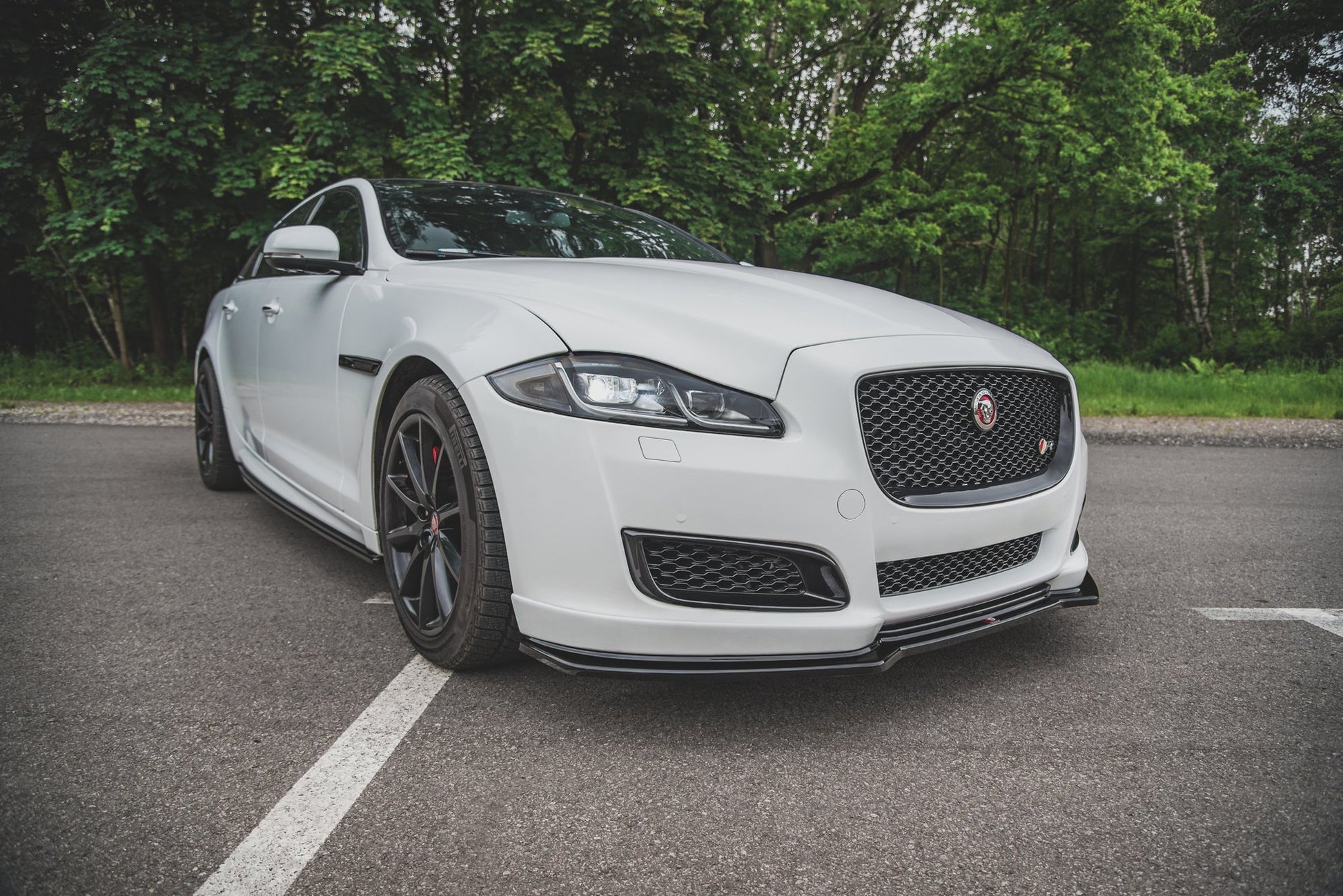 Front Ansatz für Jaguar XJ X351 Facelift schwarz Hochglanz
