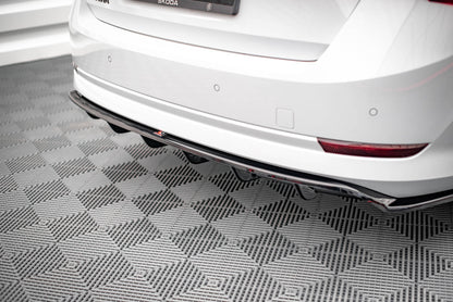 Mittlerer Diffusor Heck Ansatz DTM Look für Skoda Octavia Mk4 schwarz Hochglanz