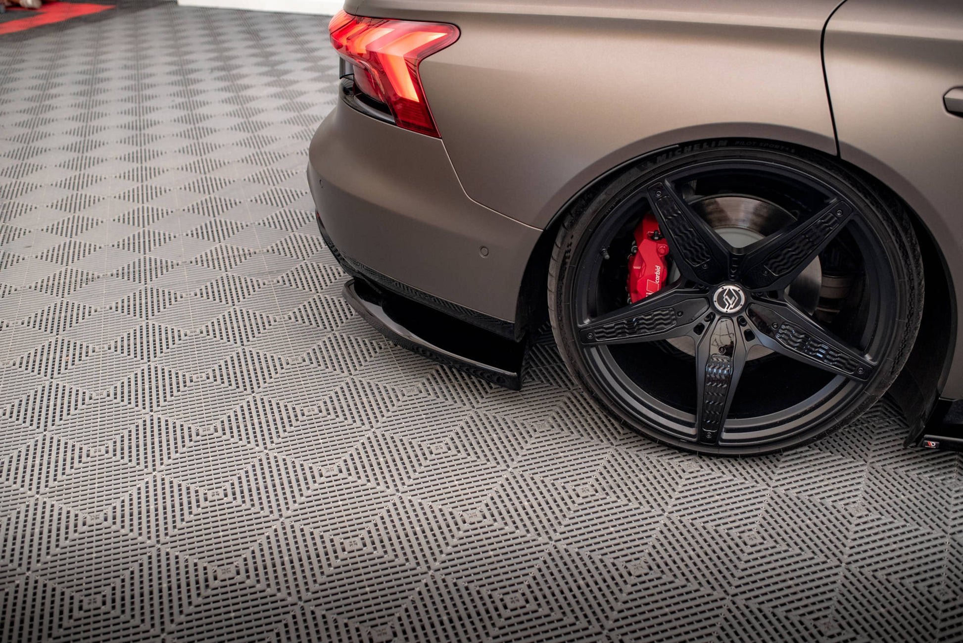 Heck Ansatz Flaps Diffusor V.2 für Audi e-Tron GT / RS GT Mk1 schwarz matt