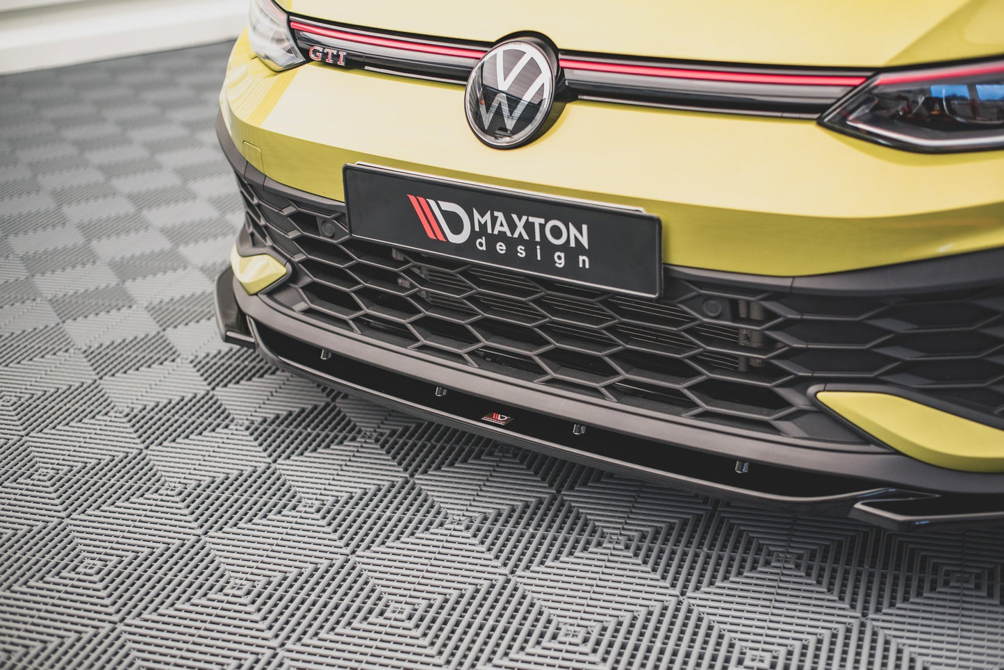 Front Ansatz V.2 für Volkswagen Golf 8 GTI Clubsport Carbon Look