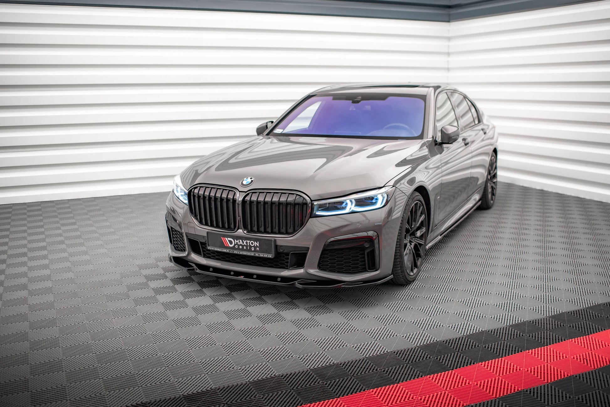 Front Ansatz V.2 für BMW 7 G11 M-Paket Facelift schwarz Hochglanz