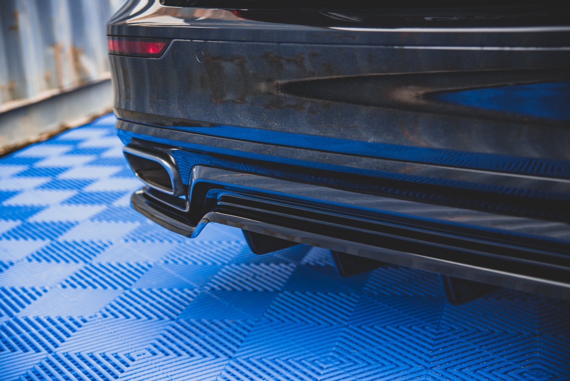 Mittlerer Diffusor Heck Ansatz DTM Look für Volvo S60/V60 R-Design Mk3 schwarz matt