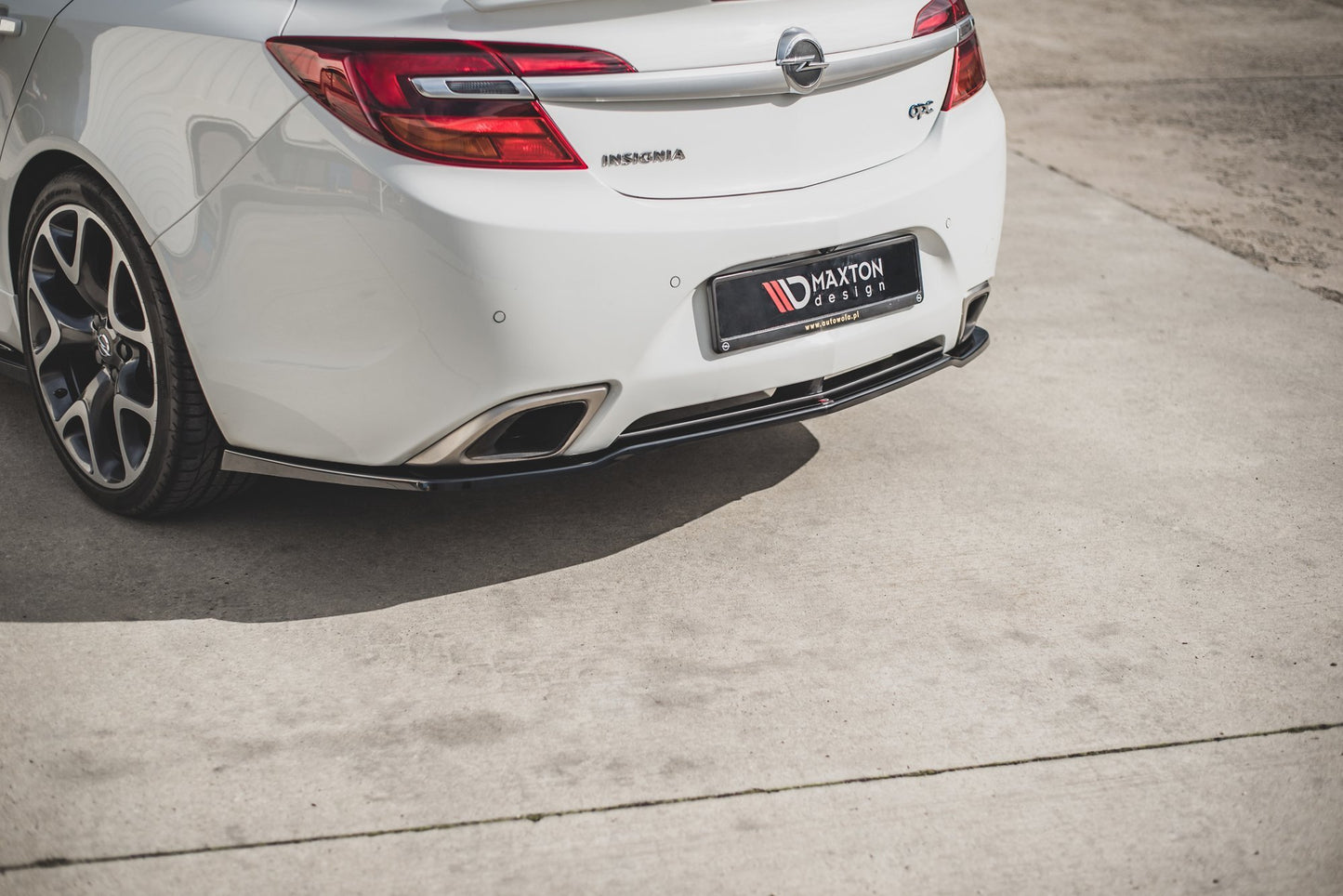 Mittlerer Diffusor Heck Ansatz für Opel Insignia Mk. 1 OPC Facelift Carbon Look
