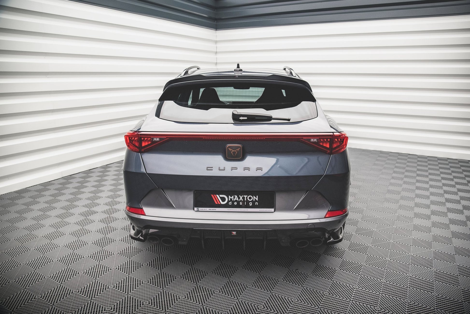 Spoiler CAP für Cupra Formentor schwarz Hochglanz