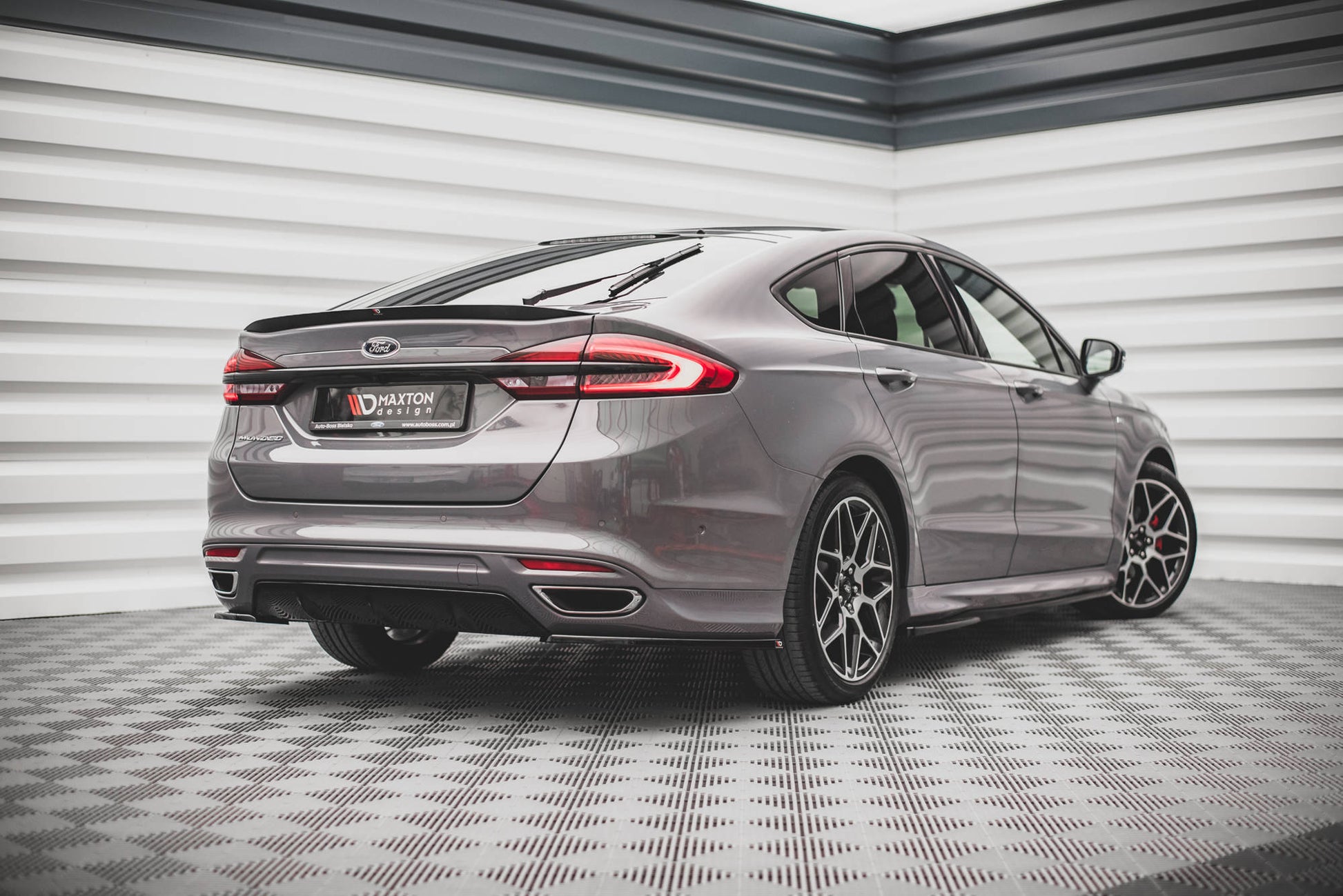 Heck Ansatz Flaps Diffusor V.1 für Ford Mondeo ST-Line Mk5 Facelift schwarz Hochglanz