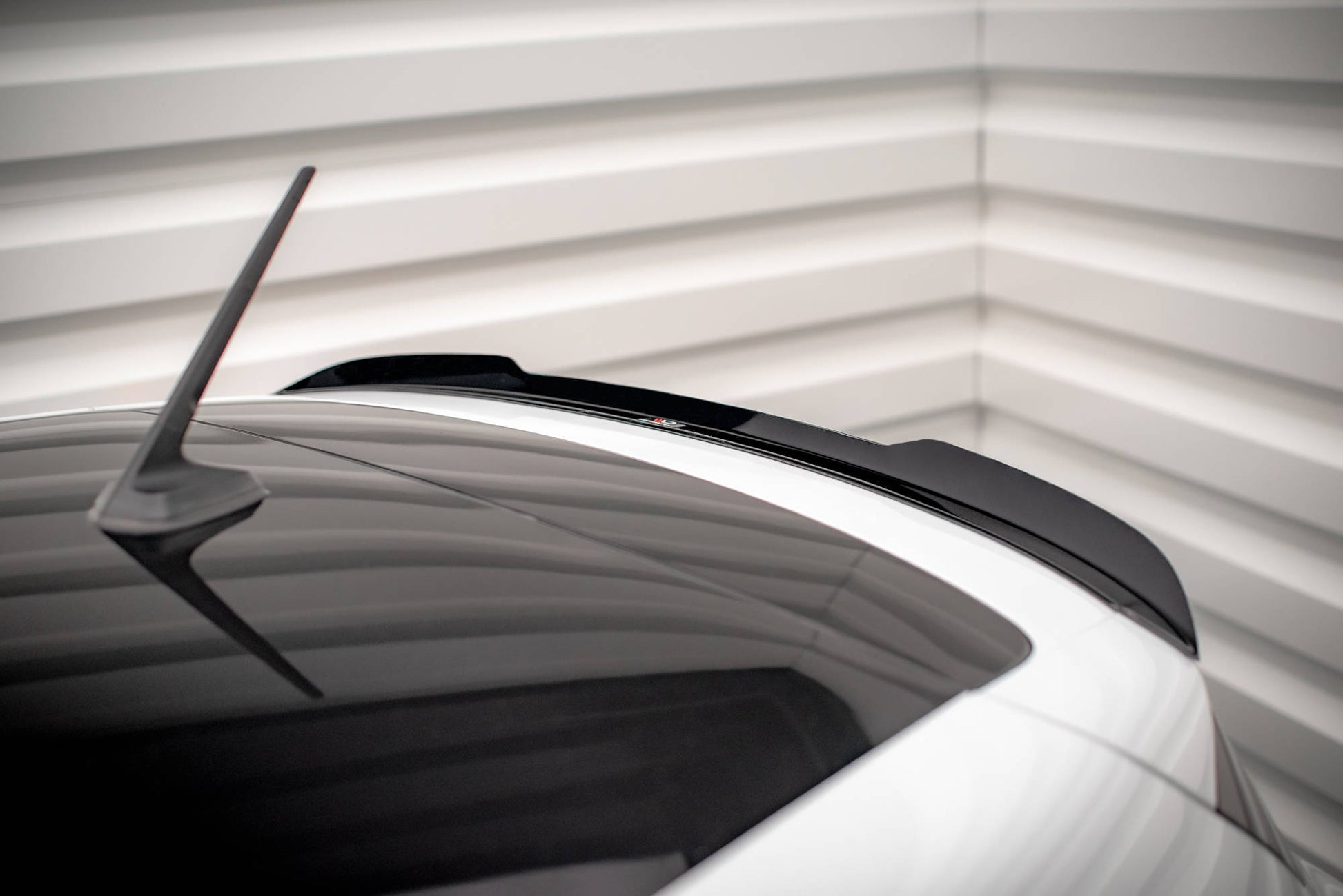 Spoiler CAP für Renault Clio Mk5 Carbon Look
